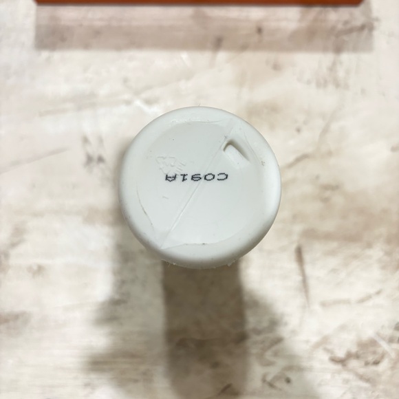 Nutrafol DAILY
PROTECTIVE HAIR
CONDITIONER: One (1) 8.1
fl oz New Sealed NWT - Picture 4 of 4